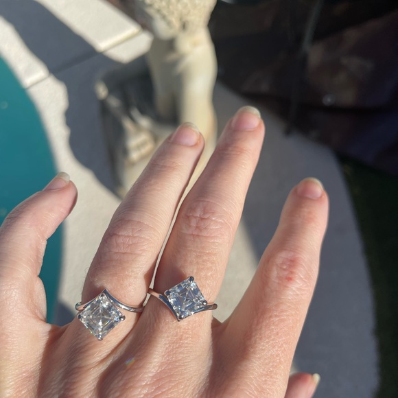 14k White Gold 2.5ct Asscher cut Chevron Ring - Picture 10 of 12